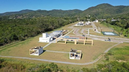 Imagem 1 de 2 de Terreno À Venda, 453 M² - Sc - Te0003_ccon