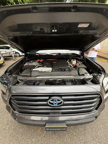 Toyota Sequoia 3.5 V6 Sr5 4X4