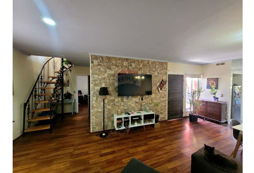 En Venta! Casa Con Proyeccion A Comercio