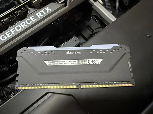 Memória Corsair Vengeance Rgb Pro 64 Gigas Ddr4 3600mhz