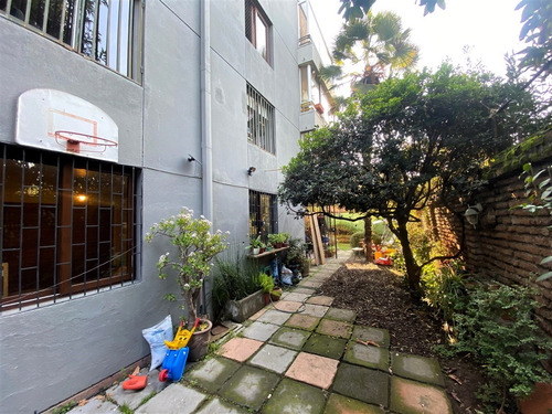Depto En Arriendo 3d, 2b Y Jardín Propio En Ñuñoa