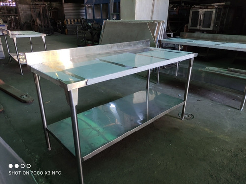 Imagen 2 de 10 de Mesa O Topes Industrial En Acero Inoxidable.