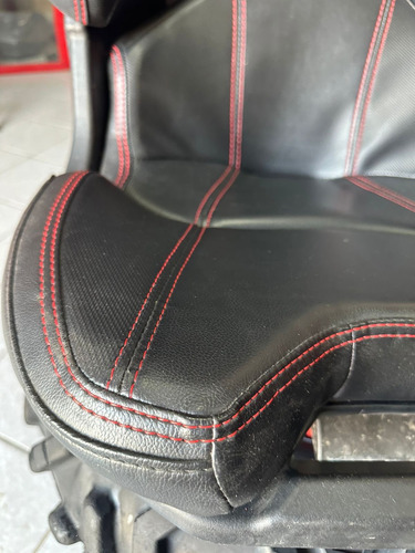 Par Asientos Polaris Rzr Negro Hilo Rojo (Usado)