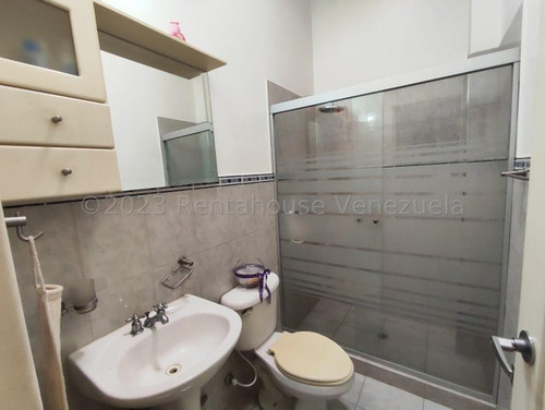 Naudy Escalona & Maribel Morillo Asesores Inmobiliarios De Rentahouse Venden Excelente Casa En Zona Av. Intercomunal De Cabudare