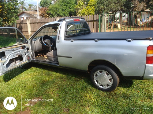 Imagen 16 de 21 de Ford Courier Modelo 2008