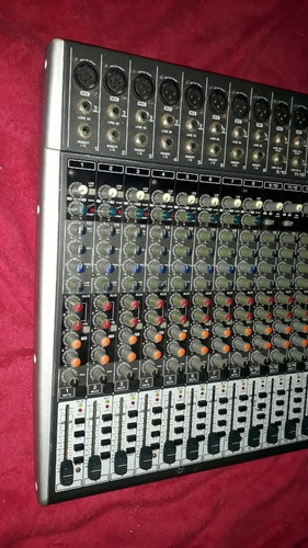 Mesa Marca Behringer16 Canais Com Interface Para Live
