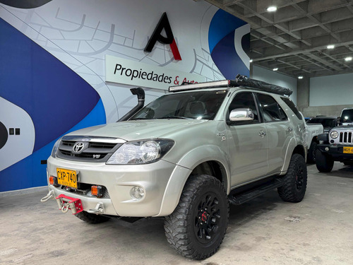 Toyota Fortuner 4.0 Sr5