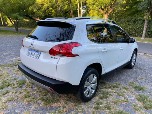 Peugeot 2008 1.6 Allure Tip 2017 1er Dueño Servicio Oficial