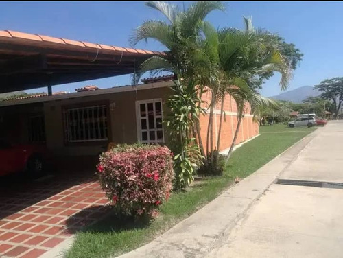  Casa En Venta En Conj. Valle De Oro, San Diego  C-9744 .e C