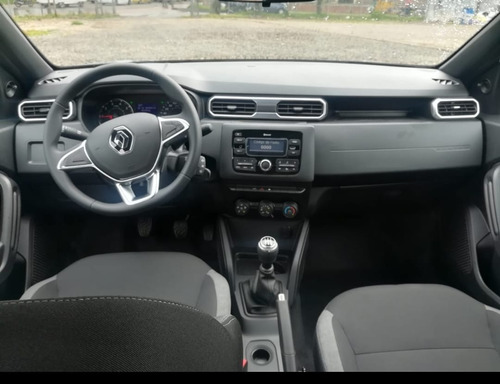 Imagen 8 de 11 de Renault Duster Zen 1600 Servicio Público.