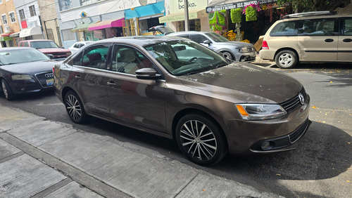 Volkswagen Jetta 2.5 Bicentenario Tiptronic At