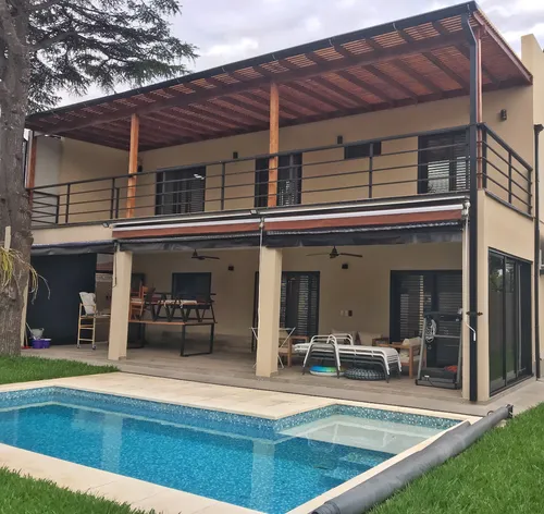Piletas De Hormigon Simil Venecita-espera Equipado El Verano