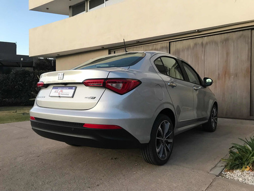 Imagen 2 de 10 de Fiat Cronos 2021 1.8 16v Precision At6