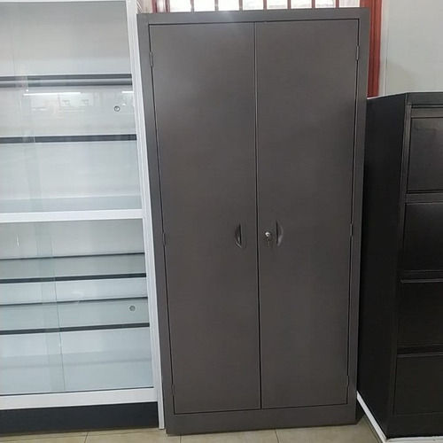 Escaparate Metálico Con Entrepaños Graduables