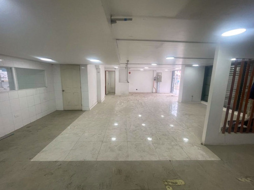 Arriendo Local Comercial De 122,10 M2, Vicuña Mackenna, Ñuñ
