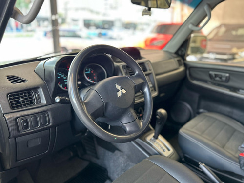 Mitsubishi Pajero TR4 2.0 4X2 16V 140CV FLEX 4P AUTOMÁTICO