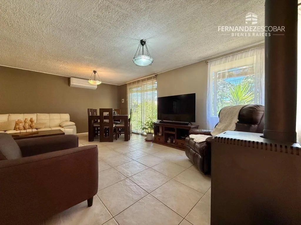 Imagen 2 de 23 de Los Andes - Arriendo Casa 3d 2b Piscina - Villa El Encuentro