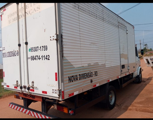 Mercedes Bens 3/4 Baú Seco 710 2011