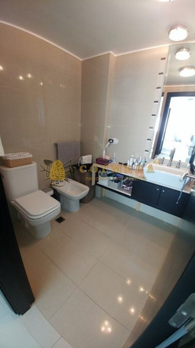 Hermoso Apartamento Vista Unica Al Mar!!! Consulte- Ref: 2576