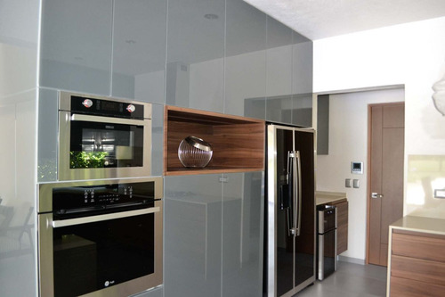 Casa Moderna En Venta En San Gil, Con Alberca, Frente Al Campo De Golf.