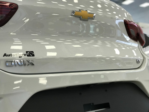 Imagen 9 de 25 de Chevrolet Onix Plus Lt Tech Ph