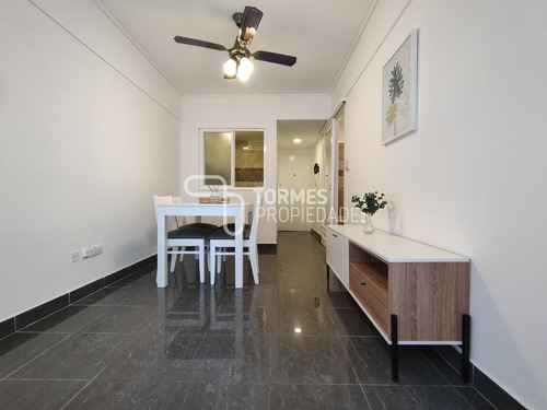 Departamento En Venta En Pleno Centro De Mar Del Plata 2 Ambientes A La Calle