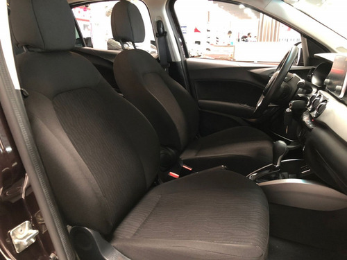 Imagem 9 de 14 de Fiat Cronos 1.8 E.torq Flex Drive At6