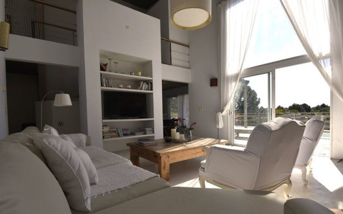 Casa En Venta De 3 Dormitorios En Jose Ignacio