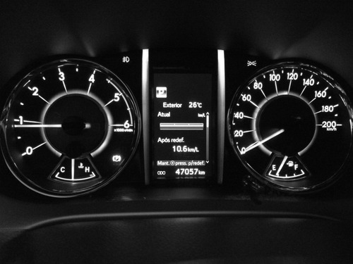 Imagem 7 de 15 de Sw4 Srx 2.8 07 Lugares Automática