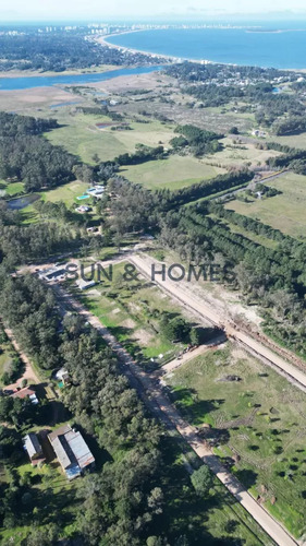 Oportunidad Terrenos De 1.000 Mts Financiados Hasta En 5 Años En Barrio Cerrado Con Servicios En Punta Ballena