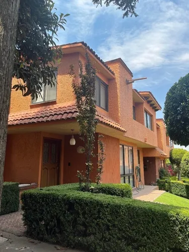 Se Vende Casa En Lomas De Vistahermosa