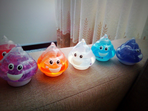 Imagen 7 de 8 de Paquete 2 Slime Emoji Poop Originales Colores Variados