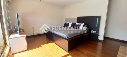 Casa En Venta De 3 Dorm. En Lo Barnechea