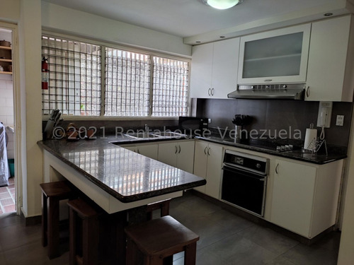 Casa En Venta, Urb. Los Naranjos Del Cafetal