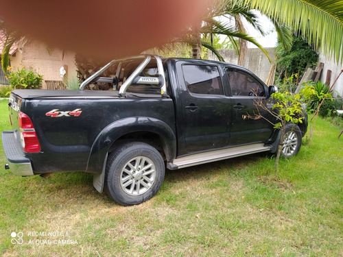 Toyota Hilux 3.0 Cd Srv Cuero 4x4 5at - A4 2015