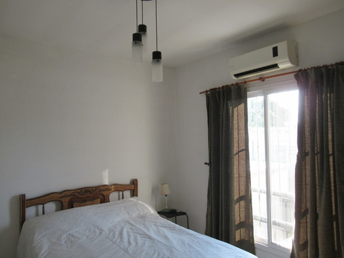 Imagen 13 de 14 de Departamento 2 Ambientes Planta Alta Villa Morra Pilar