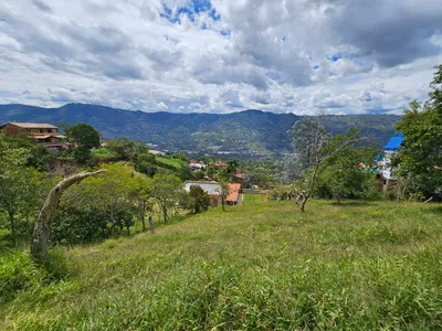 Lote y casalote en venta