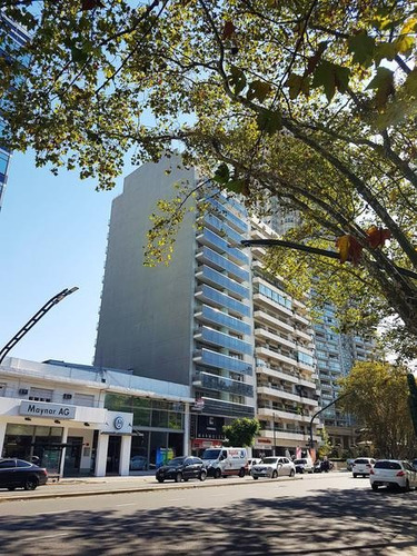 Imagen 2 de 27 de Alquiler Oficina Av Libertador 6900 Al Rio Cochera Optativa - Vig 24hs Pileta Impecable