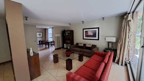 Amoblado, Full Equipado, Cercano Metro Manquehue, Impecable.