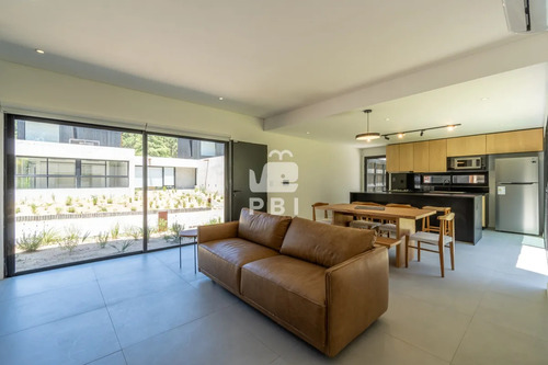 Casa 3 Dormitorios En Club Del Lago, Punta Ballena - Ref : Pbi2652