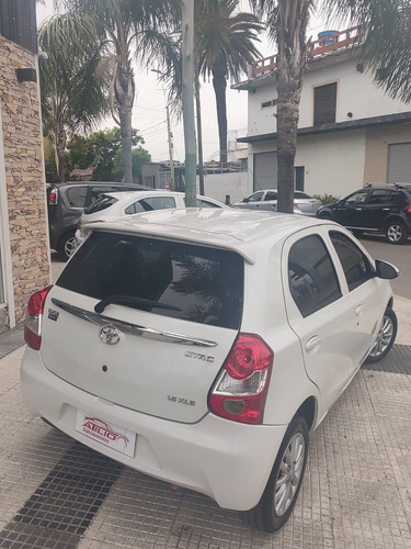 Imagen 10 de 15 de Toyota Etios 2016 1.5 Xls