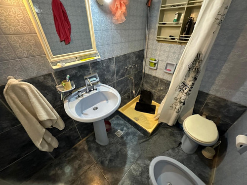 Venta Casa A Reciclar En Planta Alta Rosario - Echesortu