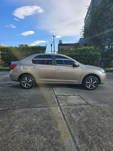 Renault Logan 1.6 Privilege / Intens