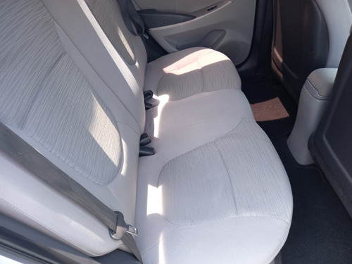 Hyundai Accent 2016 1.6l 4 P