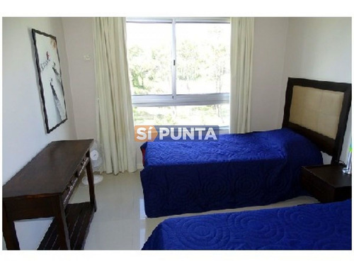 Imagen 10 de 24 de Apartamento Con 3 Dormitorios En Alquiler