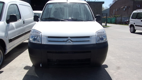 Imagen 12 de 20 de Citroen Berlingo Furgon 1.6 Hdi