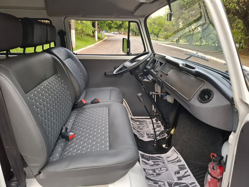 Volkswagen Kombi 1.4 Standard Total Flex 3p