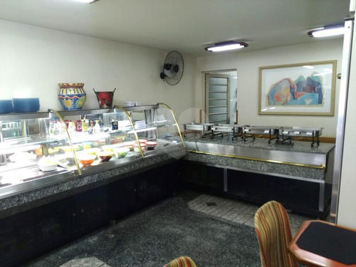 Imagem 16 de 22 de Oportunidade Única De Salão Comercial Com Apartamento Residencial Na Rua Dos Franceses - Reo330286