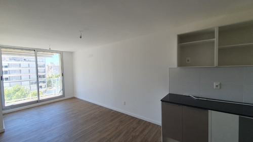 Imagen 2 de 8 de -apartamento De Tres Dormitorios Con Balcón, Torres Oliva, Cordón Sur.