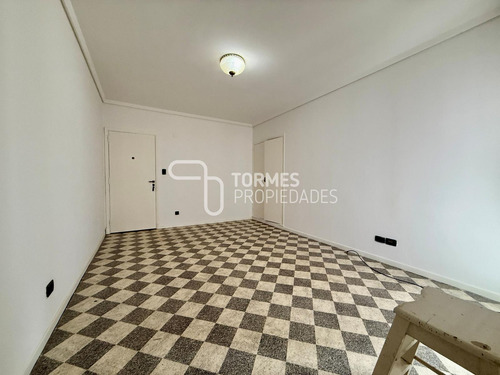 Venta Departamento 1 Ambiente Lateral - Plaza Colón Mdp